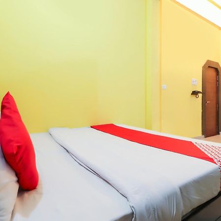 Oyo Hotel Rajendra Khalilabad Extérieur photo